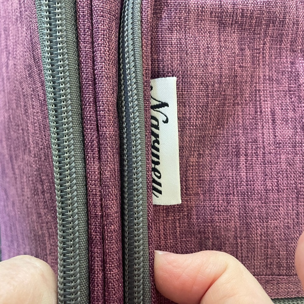 Toiletry travel bag - Picture 2 of 10